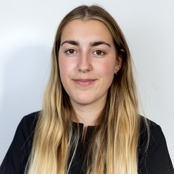 Adriana Nunes, Media Coordinator St Albans | UK Dental Specialists
